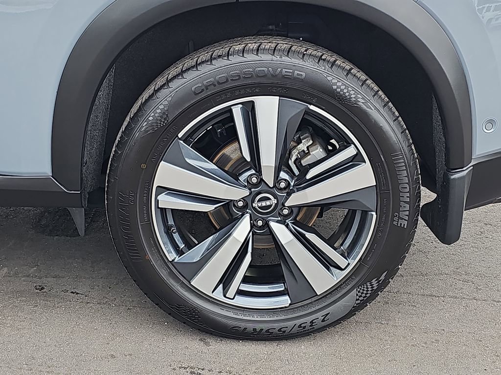 Used 2023 Nissan Rogue Platinum w/ Platinum Premium Package AWD/4WD image 37