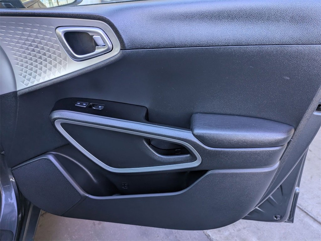 Used 2024 Kia Soul LX w/ Option Group 015 image 34