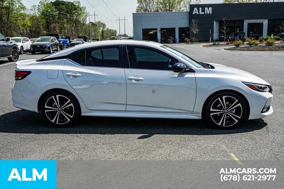 Used 2023 Nissan Sentra SR w/ SR Premium Package image 9