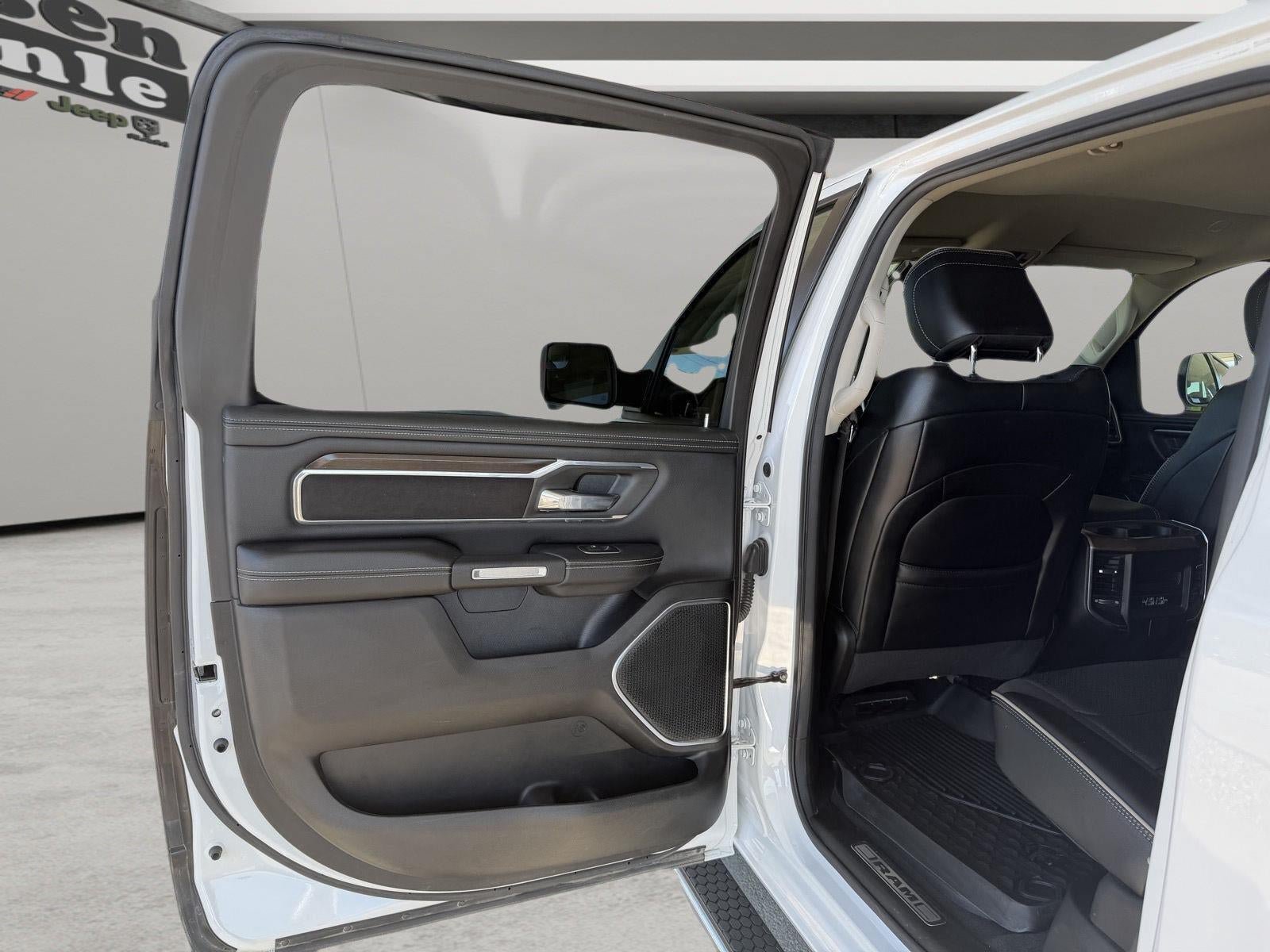 Used 2022 RAM 1500 Laramie AWD/4WD image 6