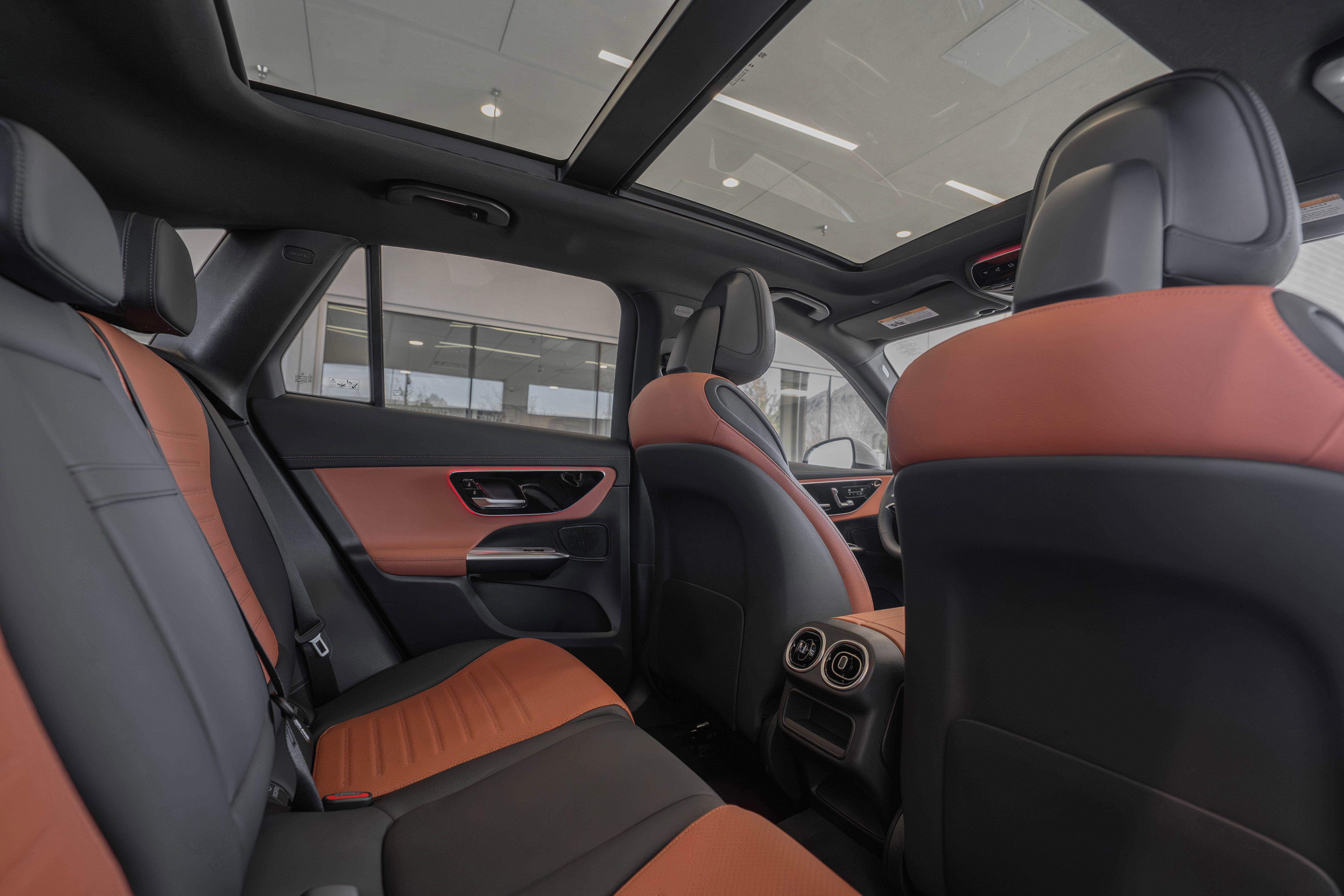 New 2025 Mercedes-Benz GLC 300 4MATIC image 28