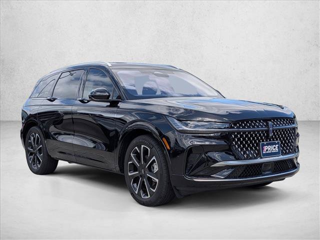 Used 2025 Lincoln Nautilus Reserve AWD/4WD image 3