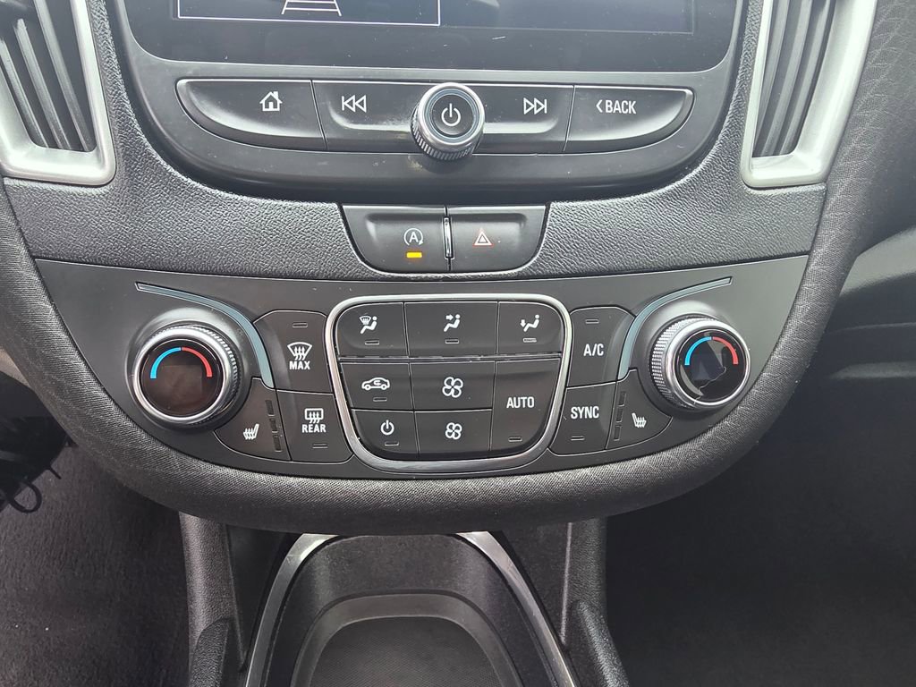 Used 2022 Chevrolet Malibu LT image 18