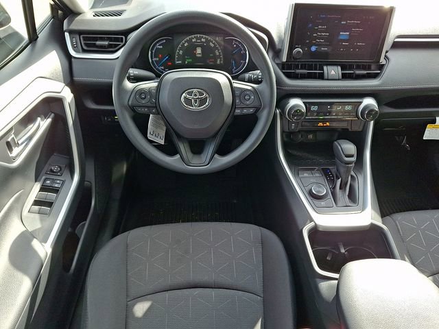 Used 2025 Toyota RAV4 XLE image 11