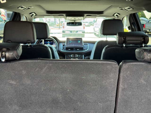 Certified 2023 Chevrolet Suburban RST w/ Luxury Package AWD/4WD image 12