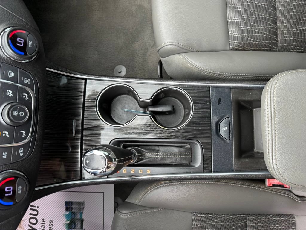 Used 2018 Chevrolet Impala LT FWD image 34