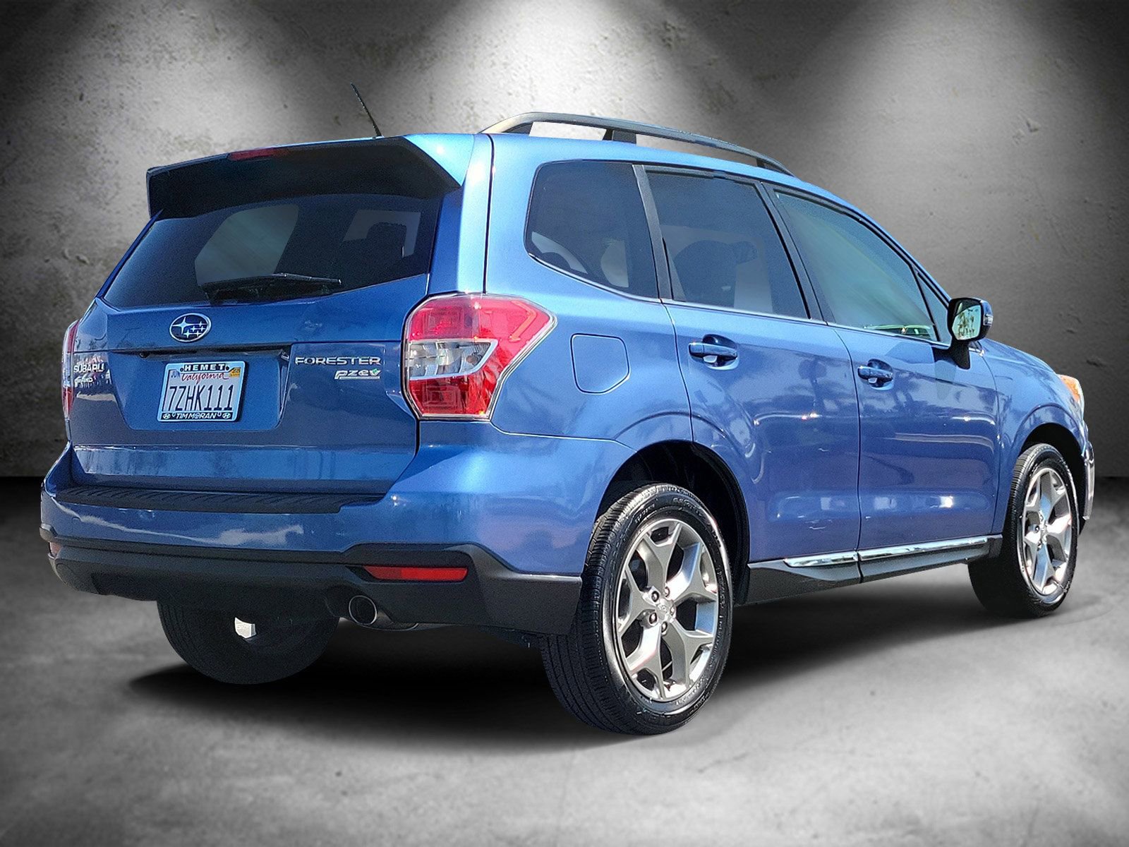 Used 2015 Subaru Forester 2.5i Touring w/ Eyesight & Navigation System AWD/4WD image 3