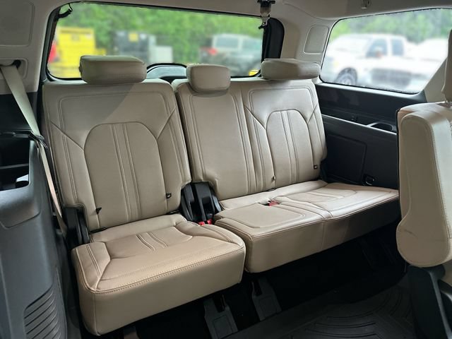 Used 2023 Ford Expedition Limited AWD/4WD image 26