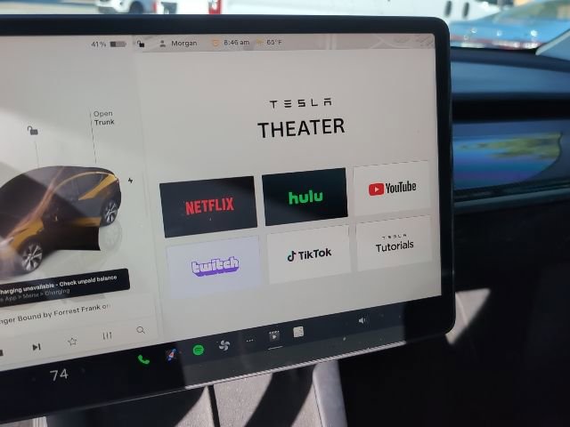 Used 2022 Tesla Model Y Long Range image 16