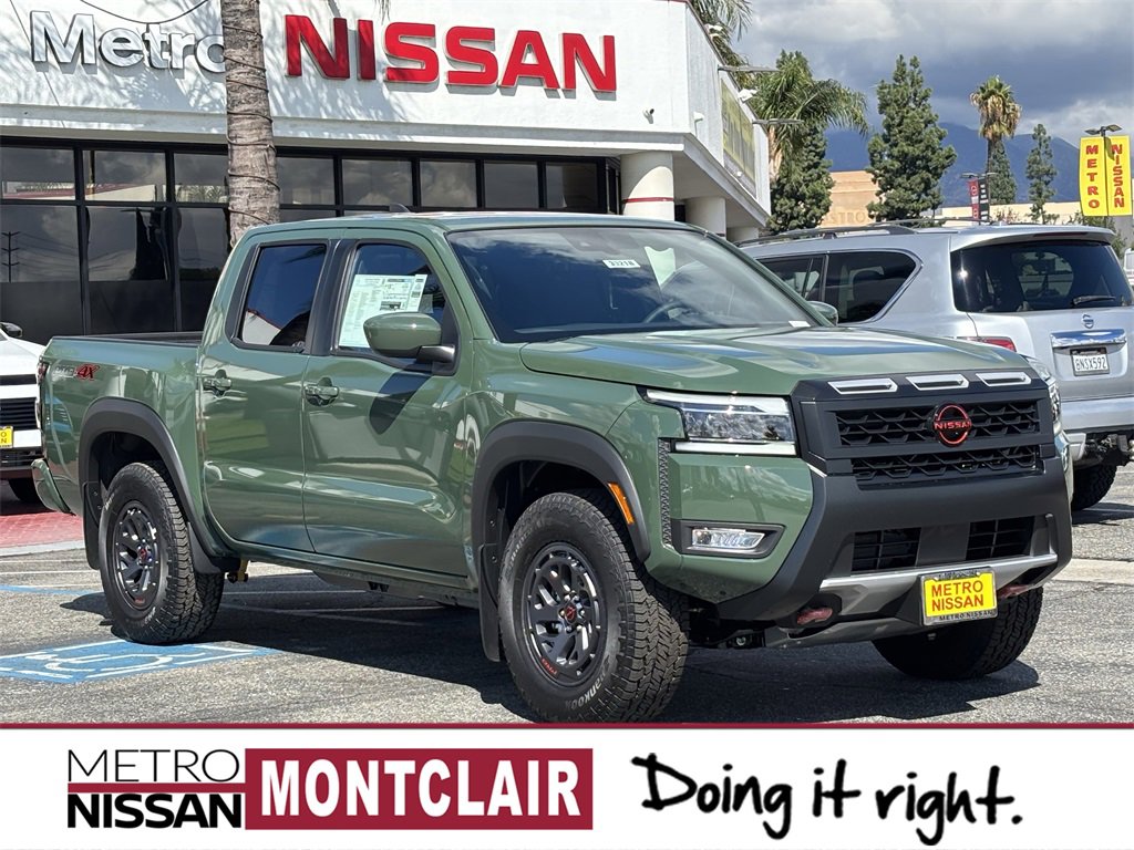 New 2025 Nissan Frontier PRO-4X w/ Interior Protection Package