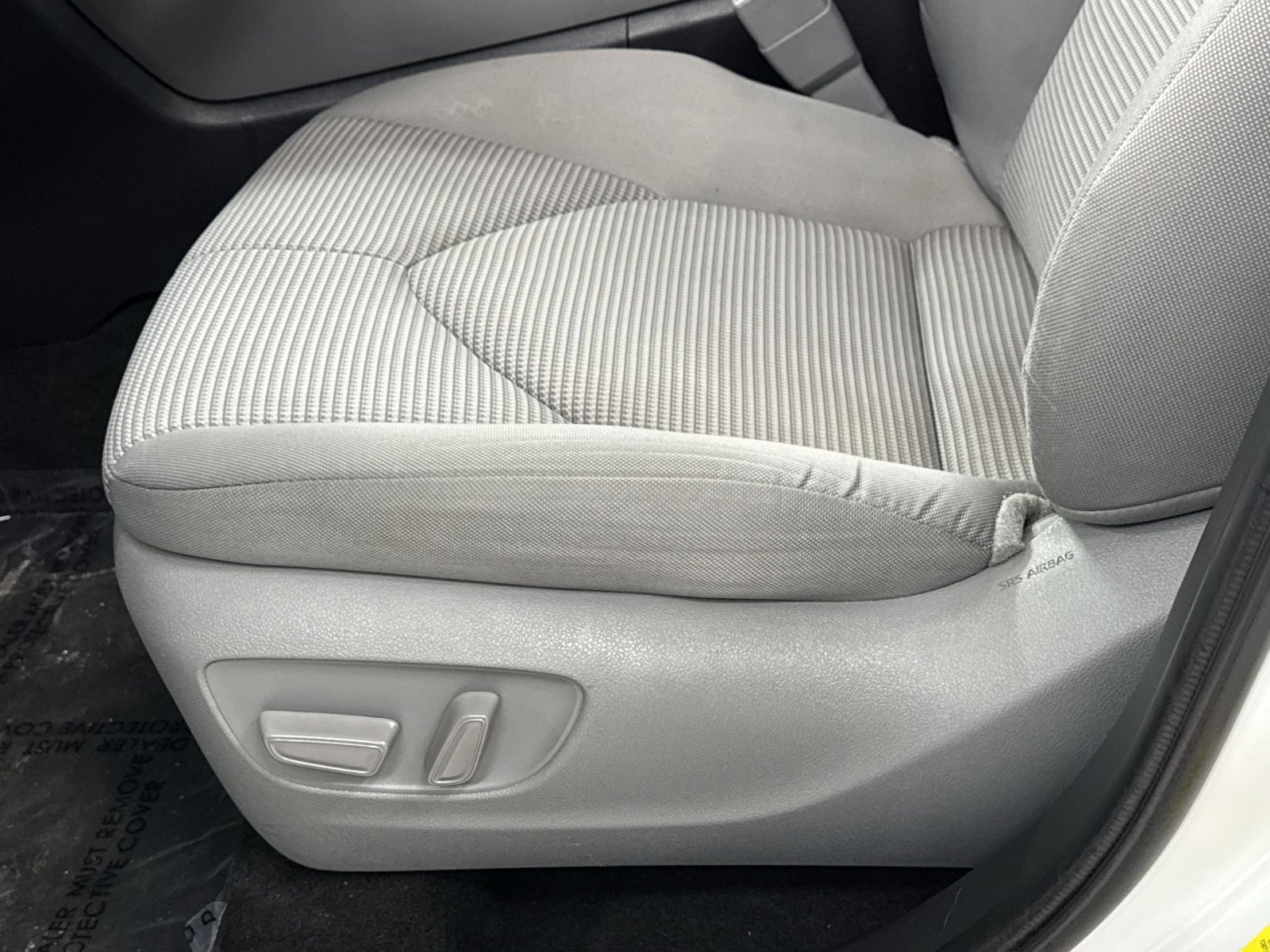 Used 2023 Toyota Highlander LE image 18