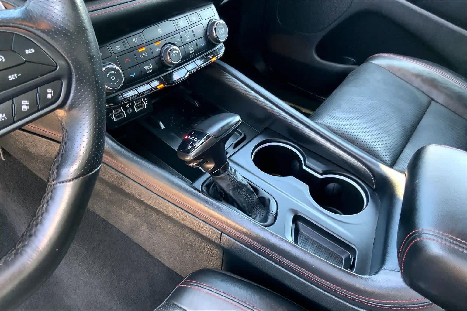 Used 2025 Dodge Durango GT AWD/4WD image 17