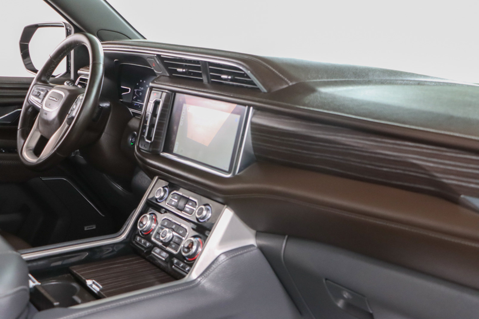 Used 2023 GMC Yukon Denali w/ Max Trailering Package AWD/4WD image 30