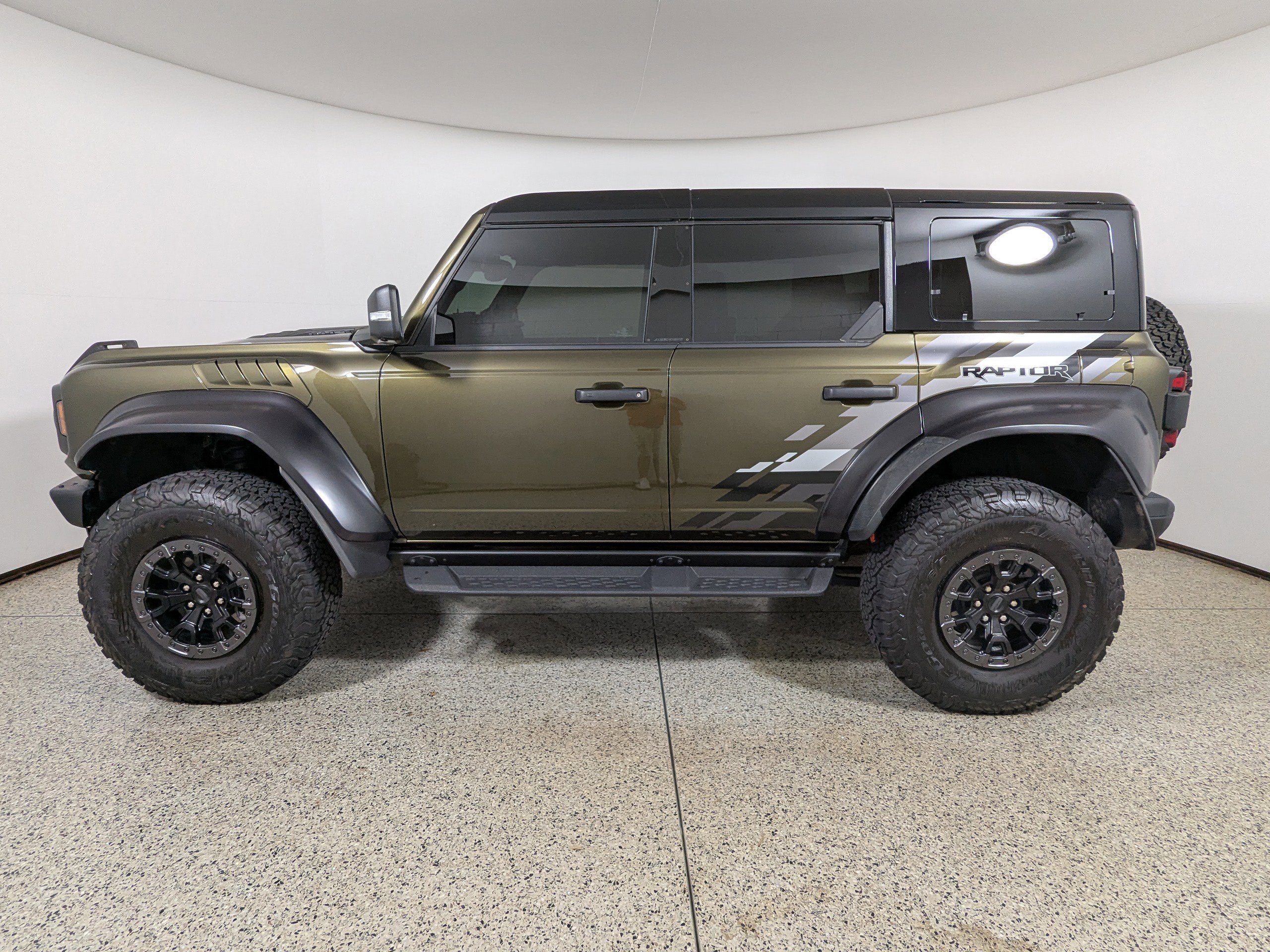 Used 2024 Ford Bronco Raptor AWD/4WD image 5