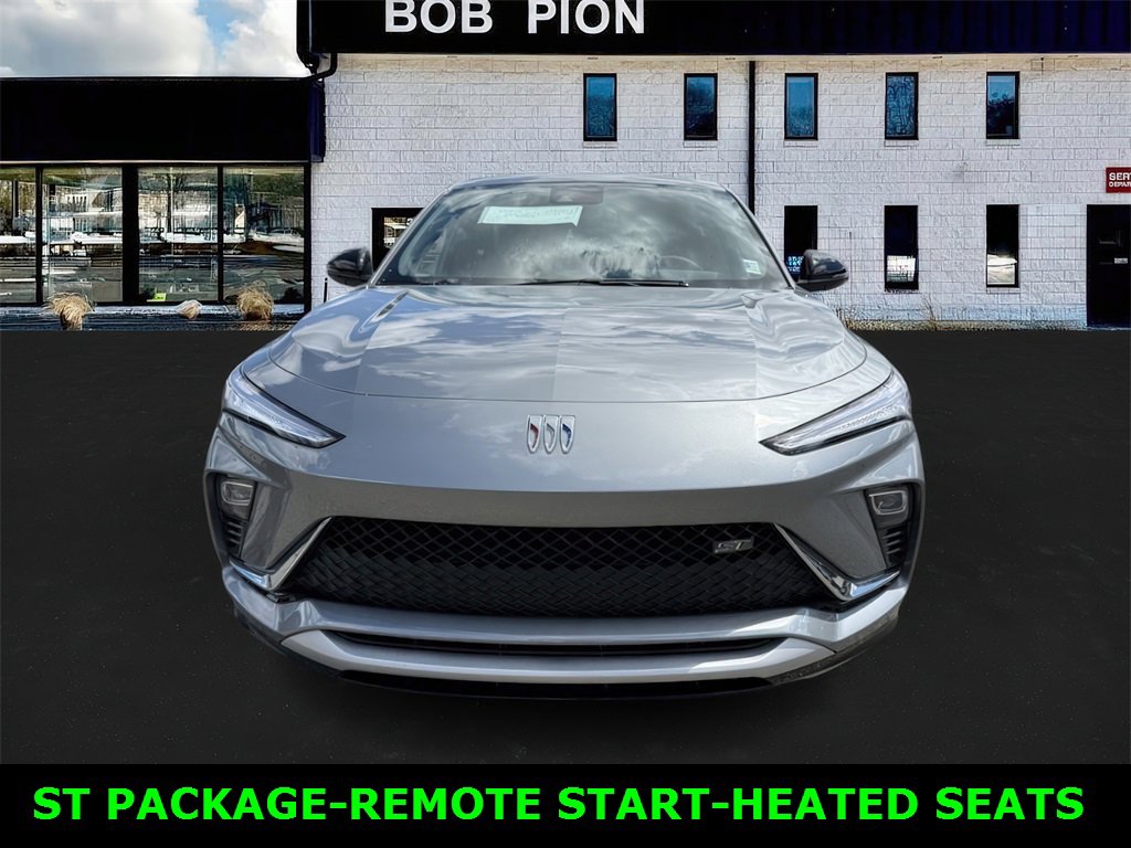 New 2026 Buick Envista Sport Touring image 2