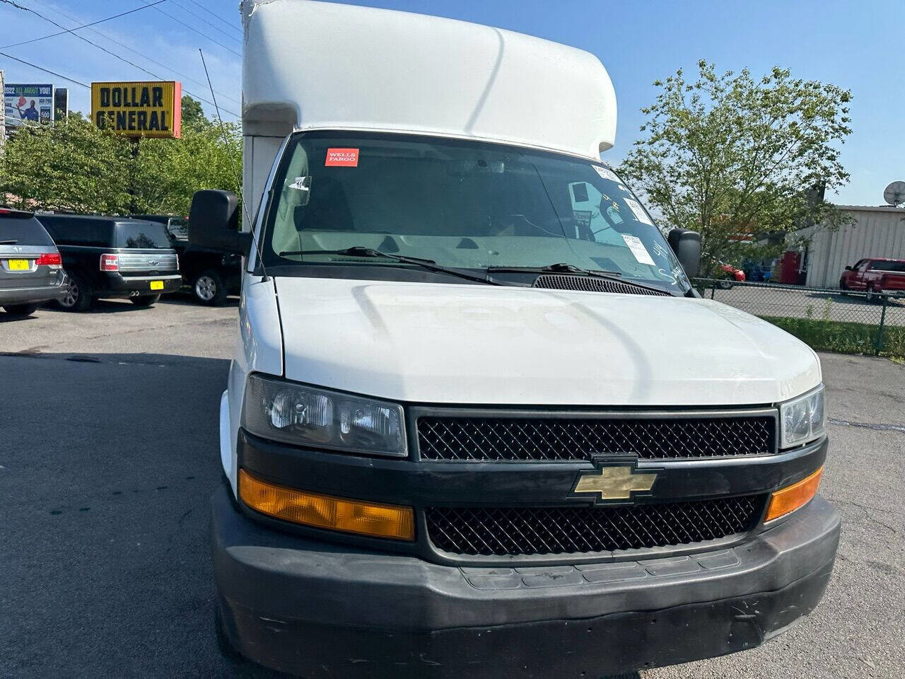 Used 2018 Chevrolet Express 3500 w/ Driver Convenience Package image 14
