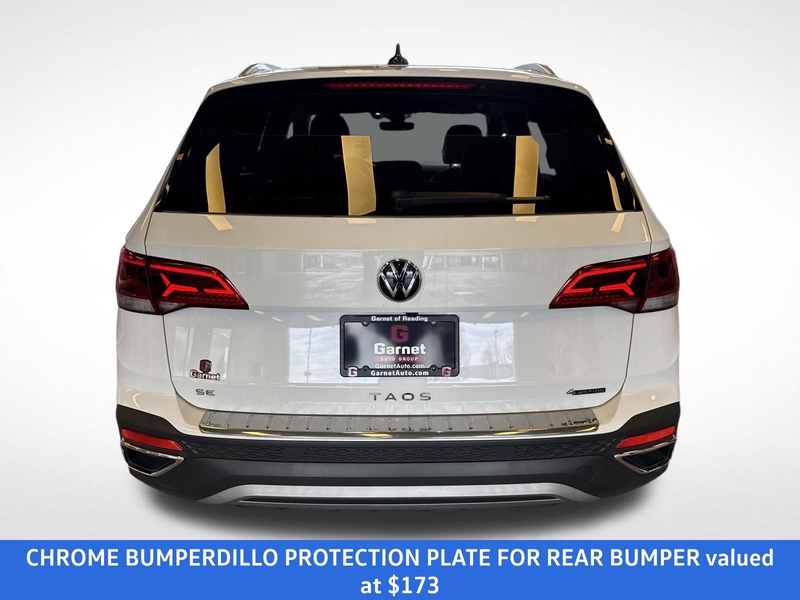Certified 2024 Volkswagen Taos SE AWD/4WD image 4