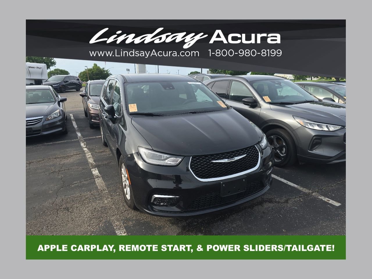 Used 2025 Chrysler Pacifica Select FWD image 1