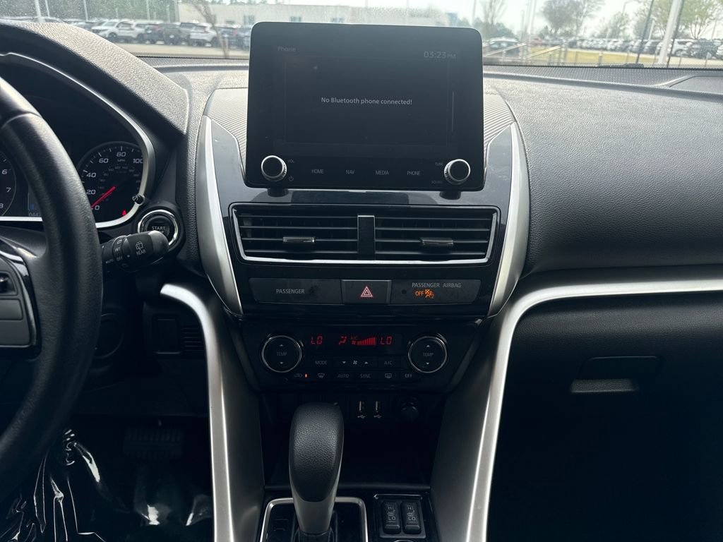 Used 2022 Mitsubishi Eclipse Cross SE image 17