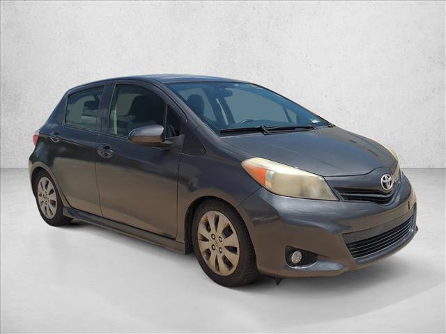 Used 2013 Toyota Yaris L FWD image 3
