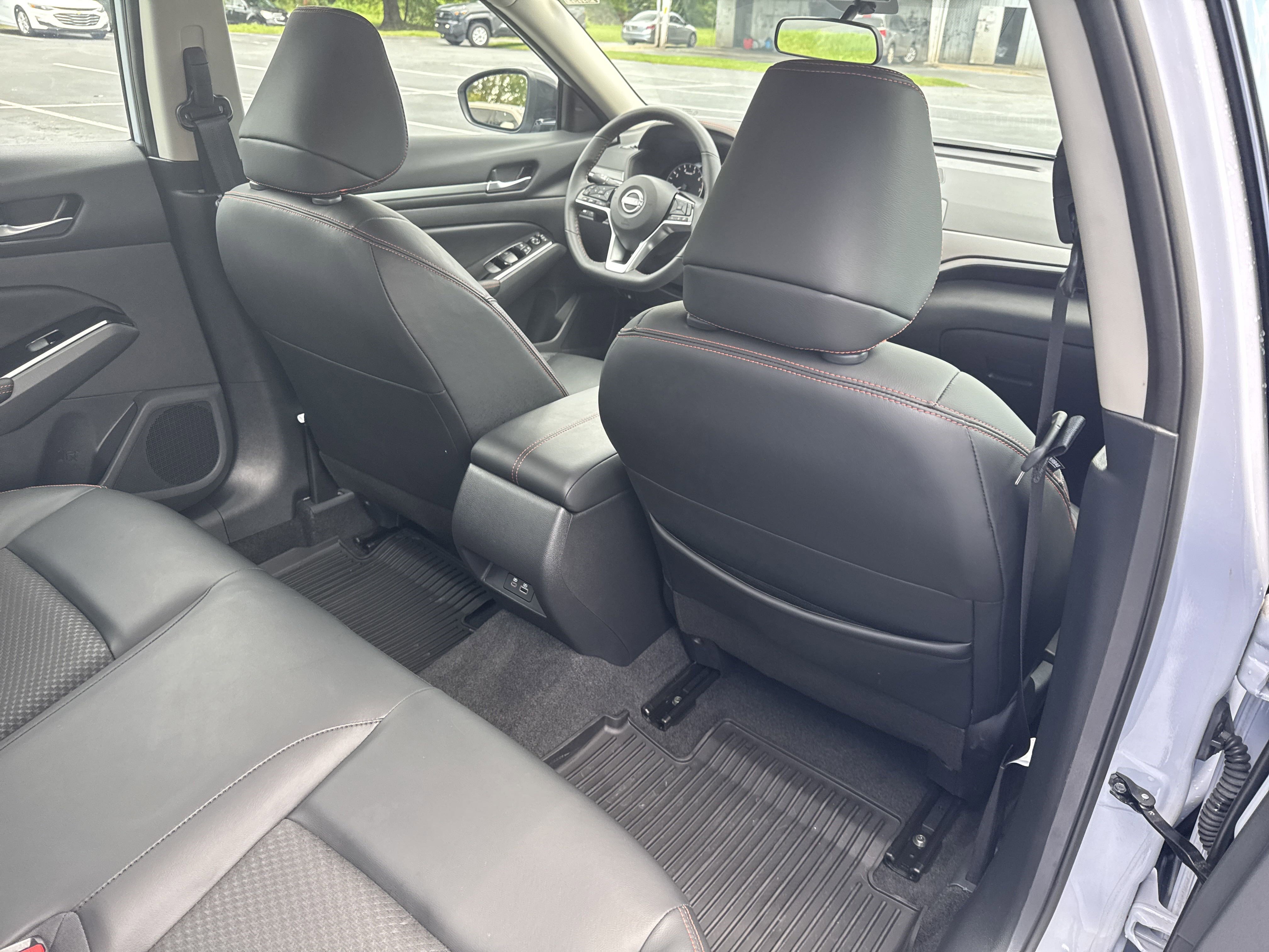 Used 2024 Nissan Altima 2.5 SR image 29