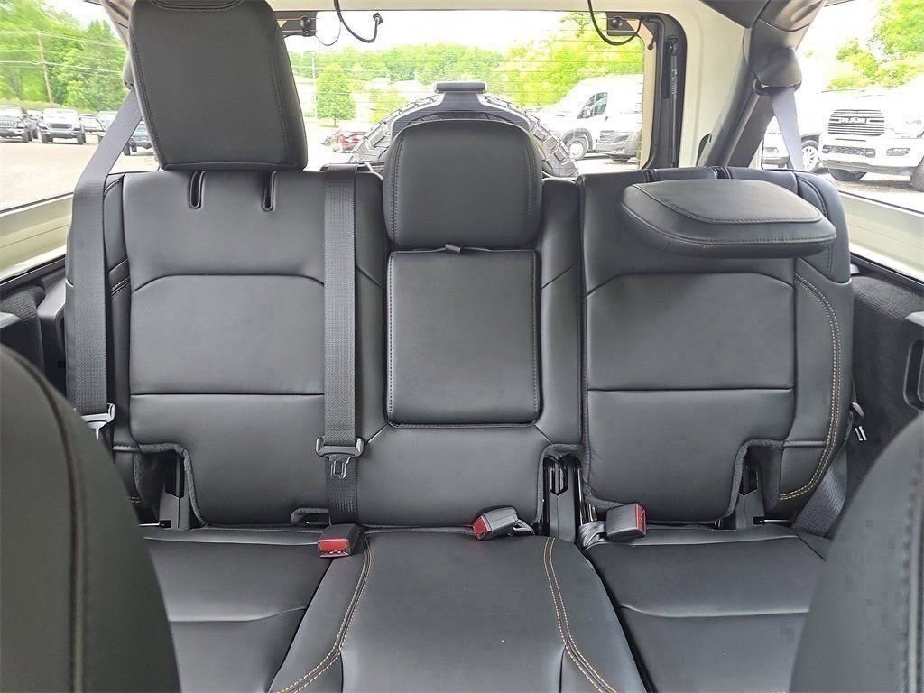 New 2025 Jeep Wrangler Unlimited Rubicon 392 image 23