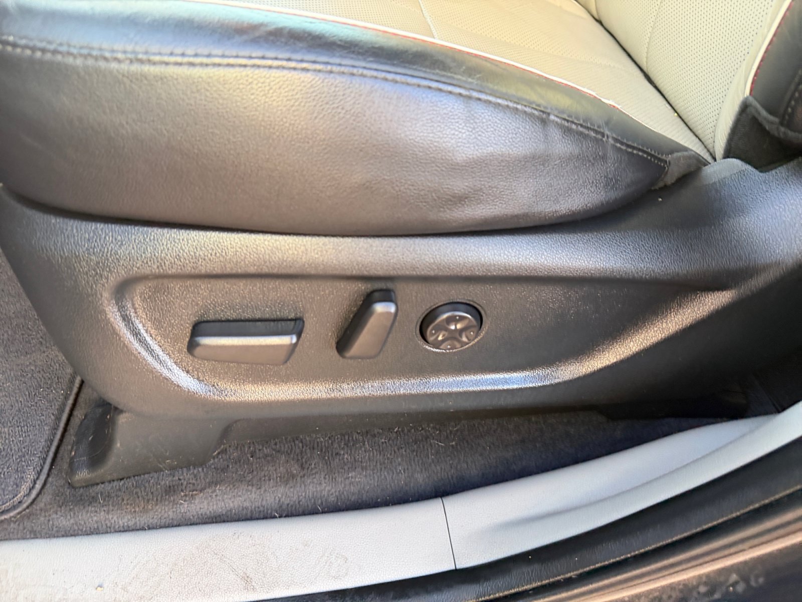 Used 2019 Kia Sedona SX FWD image 14