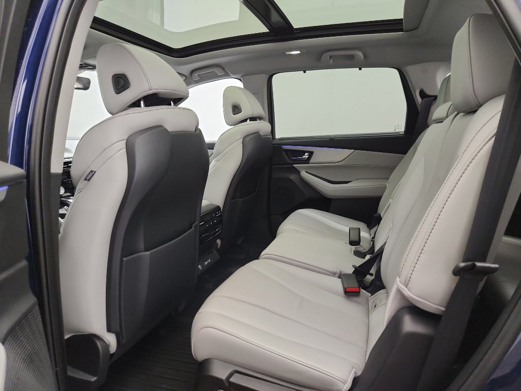 Used 2024 Acura MDX SH-AWD w/ Technology Package image 34