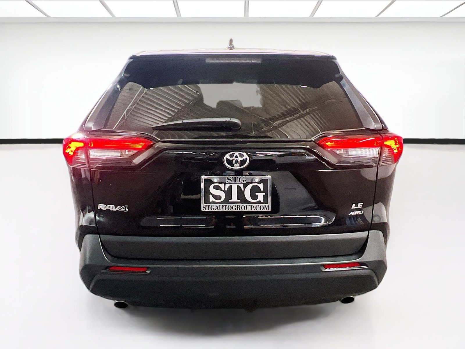 Used 2023 Toyota RAV4 LE AWD/4WD image 5