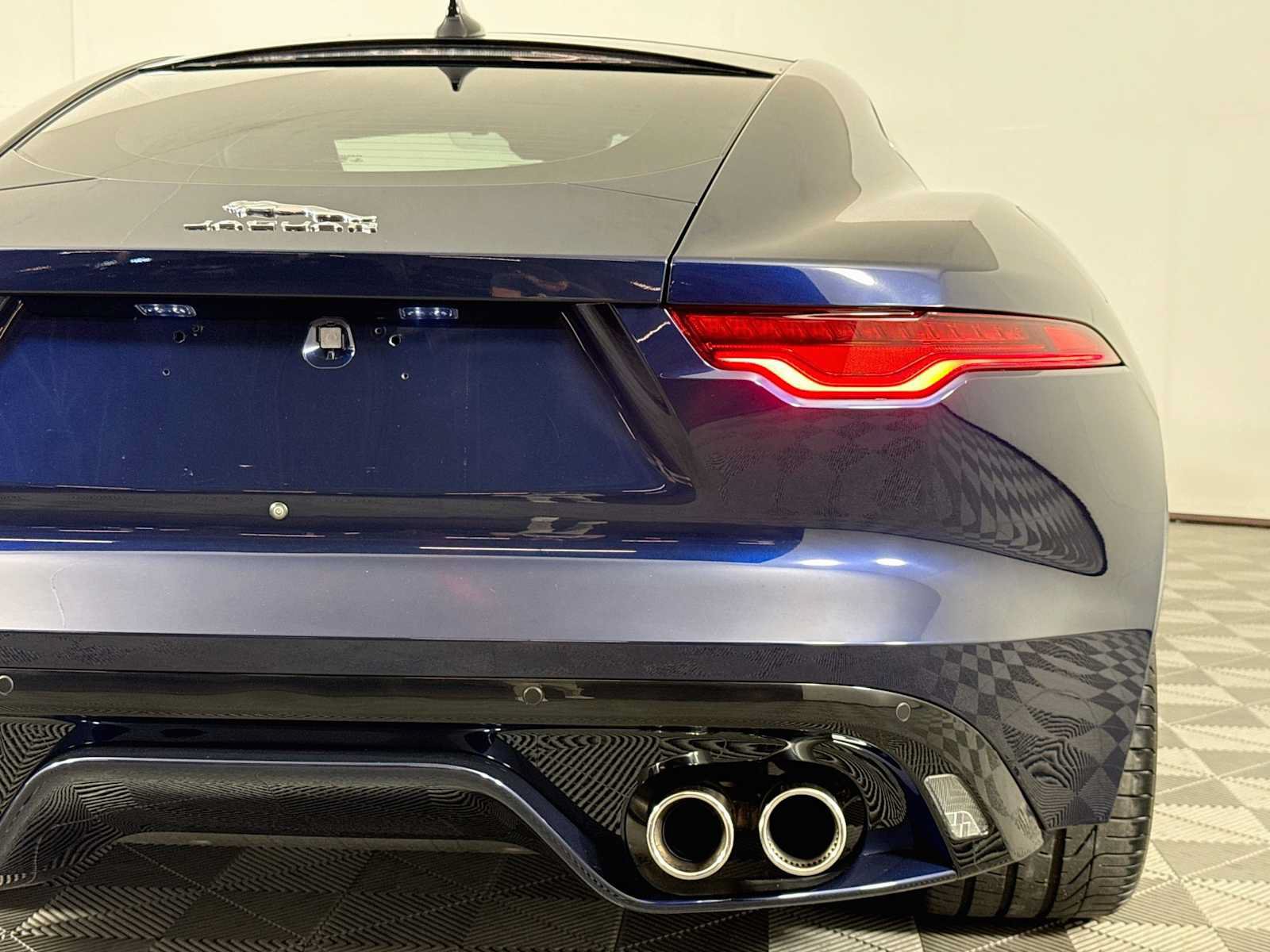 Used 2024 Jaguar F-TYPE R-Dynamic RWD image 27