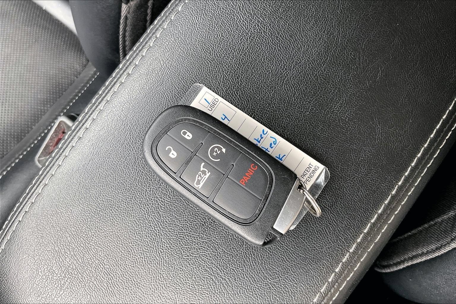 Used 2022 Jeep Cherokee Limited w/ Mopar Interior Package AWD/4WD image 27