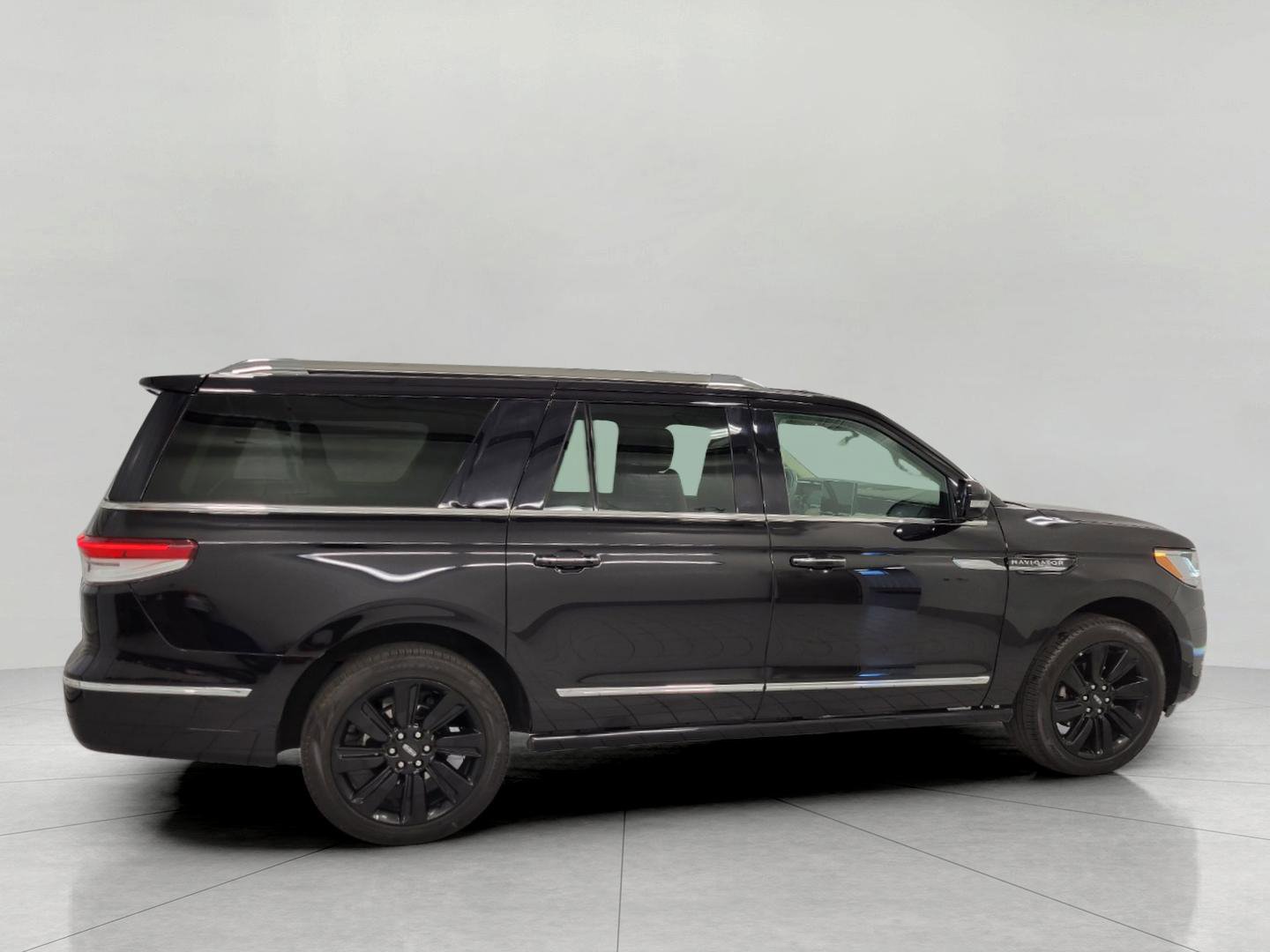 Used 2024 Lincoln Navigator L Reserve AWD/4WD image 26