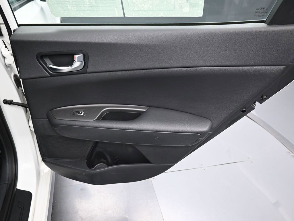 Used 2017 Kia Optima Premium FWD image 31