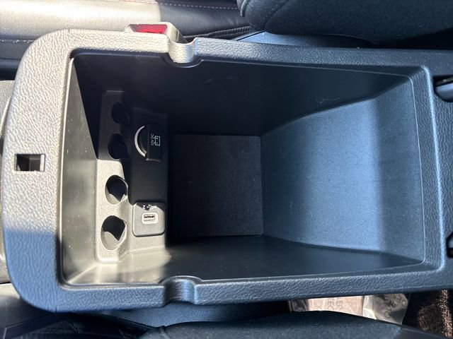 Used 2019 Jeep Cherokee Trailhawk AWD/4WD image 26