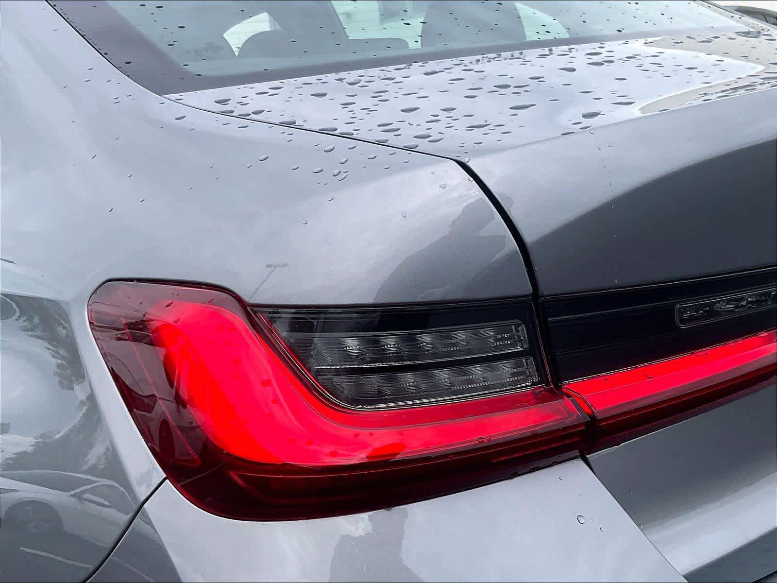 Used 2025 BMW 330i Sedan w/ Premium Package RWD image 32