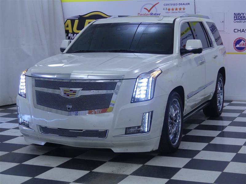 Used 2015 Cadillac Escalade Platinum AWD/4WD image 7