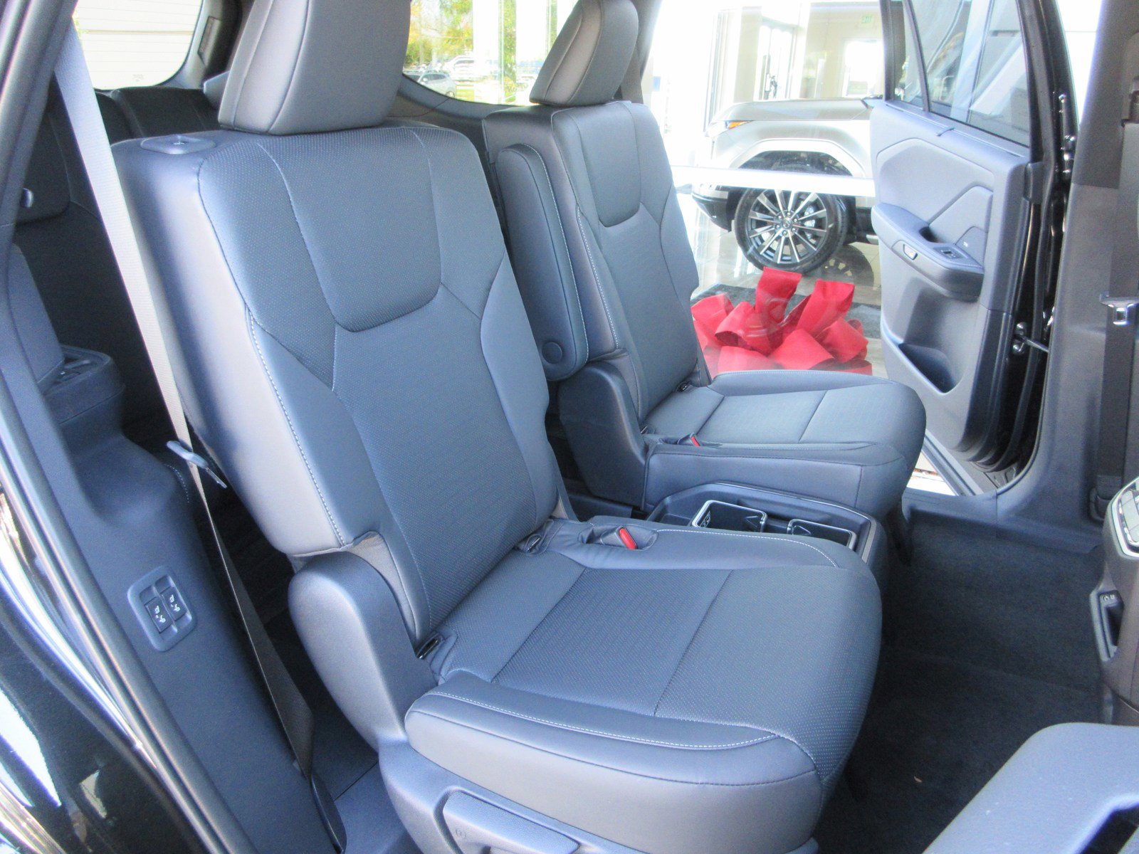 New 2026 Lexus TX 500h AWD image 22