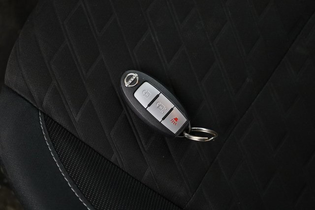 Used 2022 Nissan Kicks S image 27