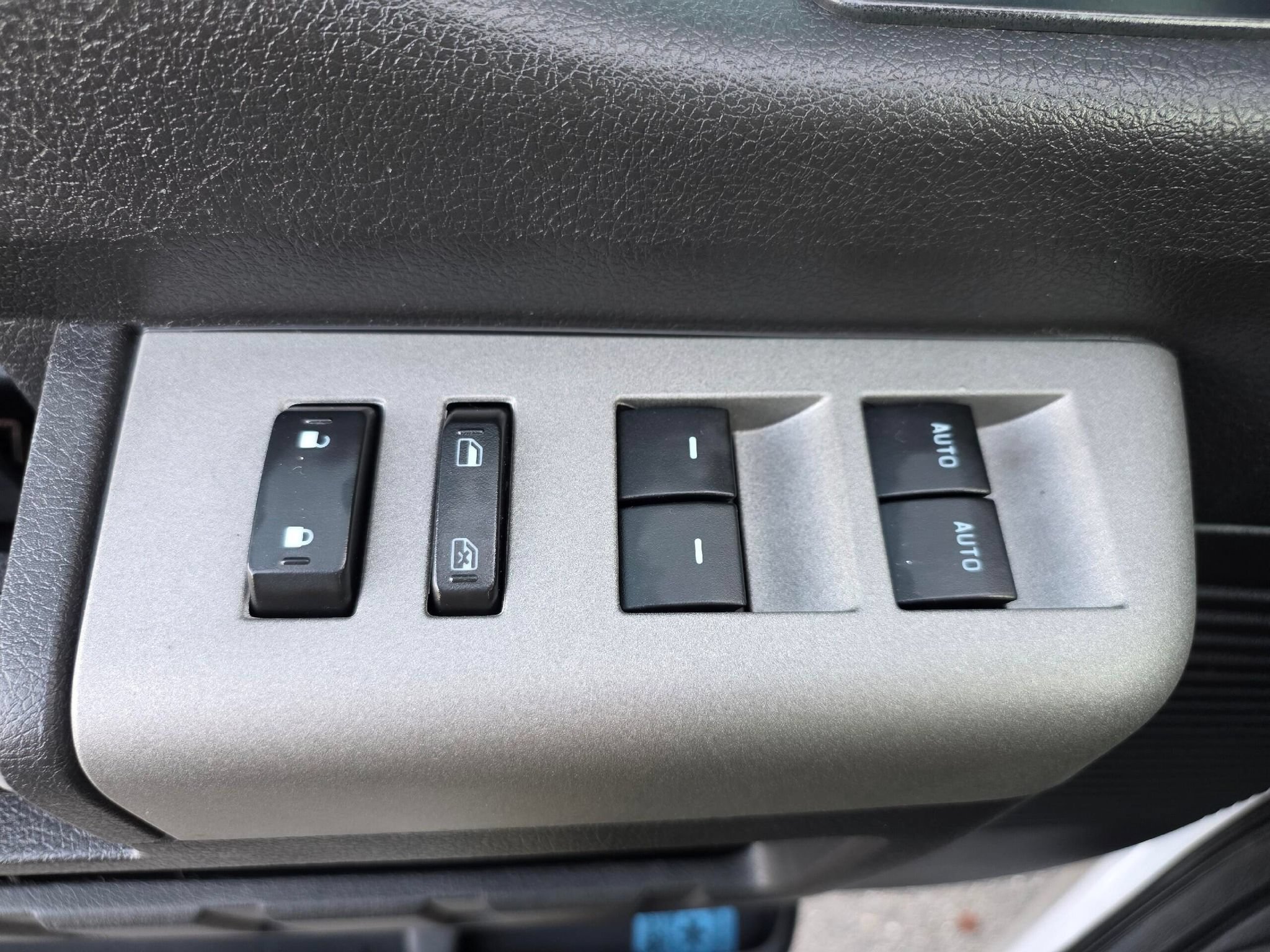 Used 2016 Ford F250 Lariat AWD/4WD image 23
