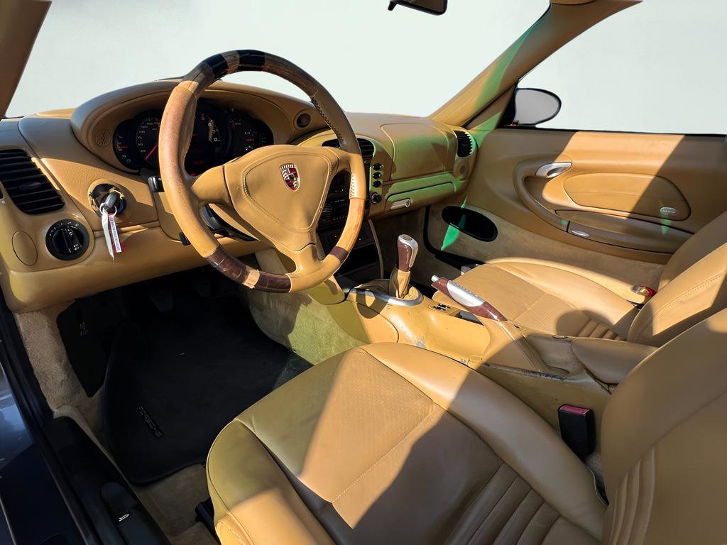 Used 2004 Porsche 911 Carrera RWD image 15
