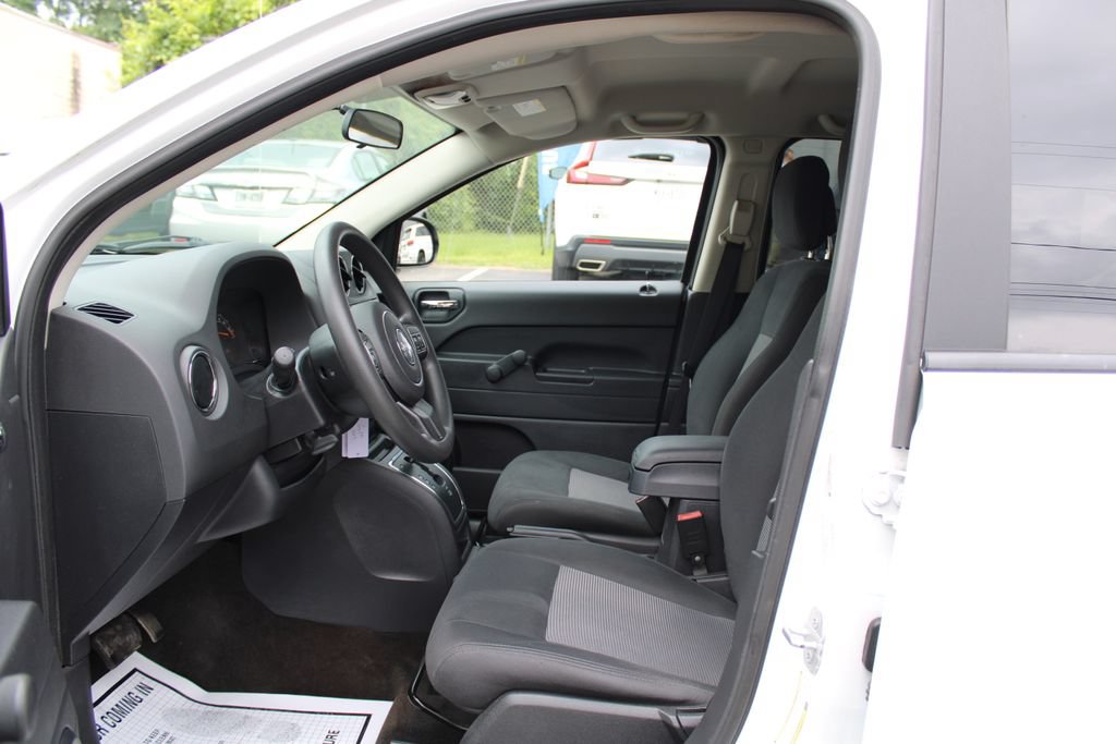 Used 2014 Jeep Compass Sport AWD/4WD image 13