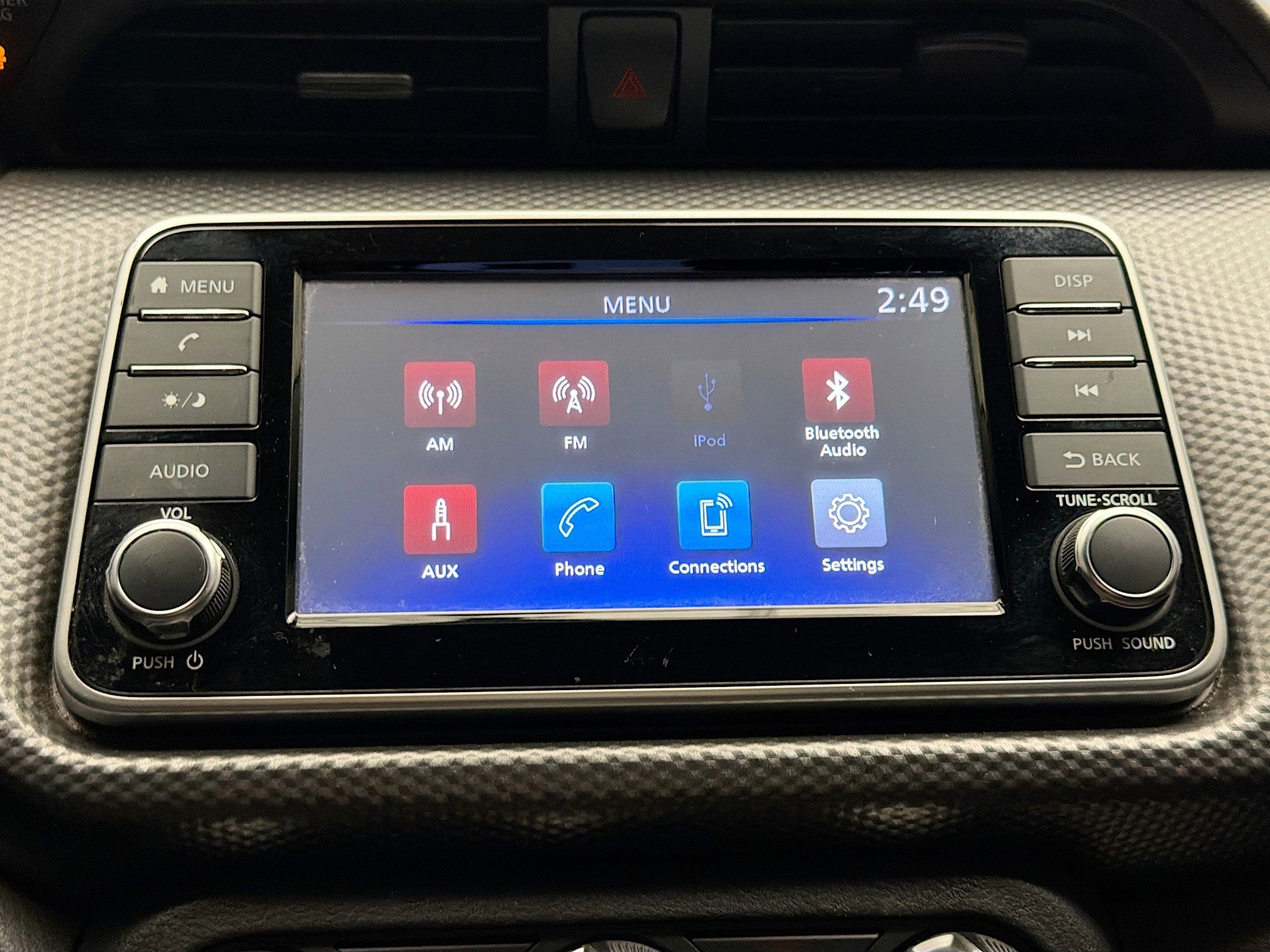 Used 2020 Nissan Kicks S image 9