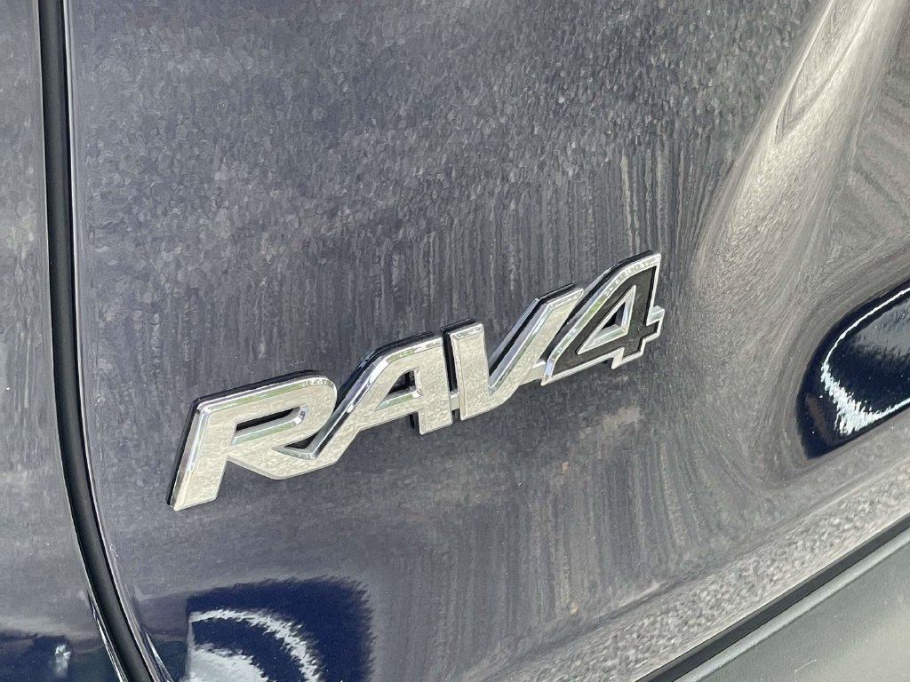 Used 2025 Toyota RAV4 XLE Premium w/ Weather Package AWD/4WD image 10