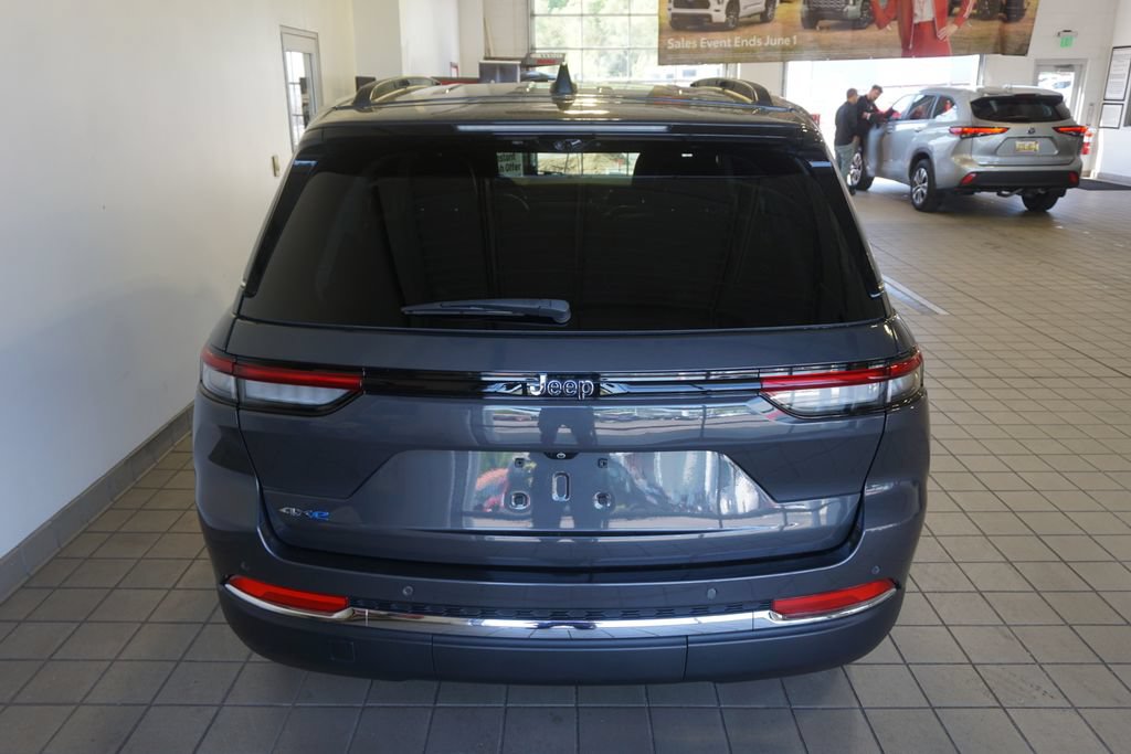 Used 2023 Jeep Grand Cherokee 4WD 4xe w/ Luxury Tech Group II image 19