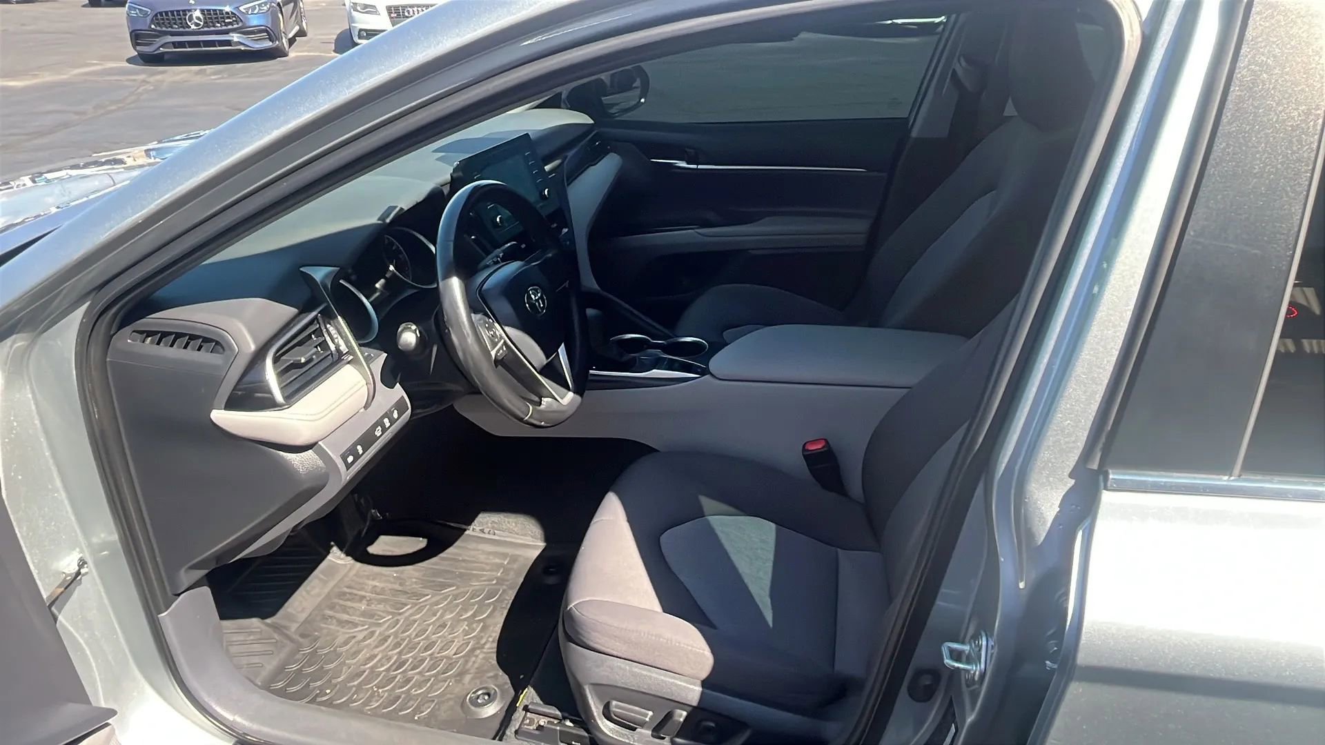 Used 2022 Toyota Camry LE w/ Cold Weather Package image 9