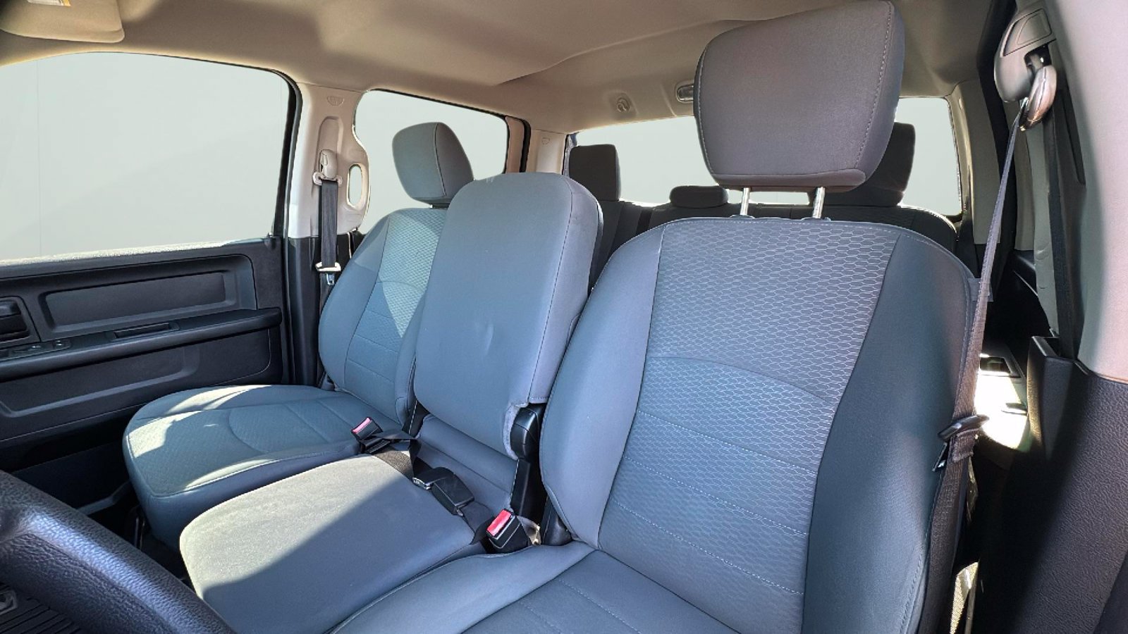 Used 2015 RAM 1500 Express AWD/4WD image 14