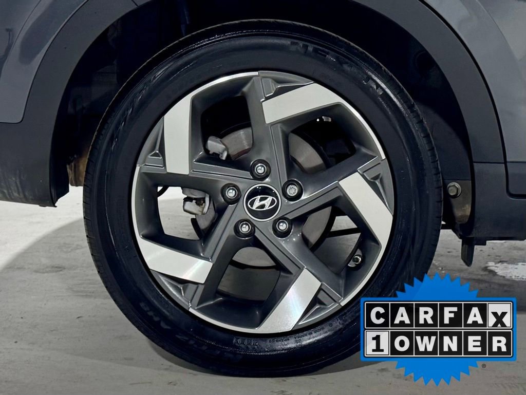 Used 2024 Hyundai Venue SEL image 32