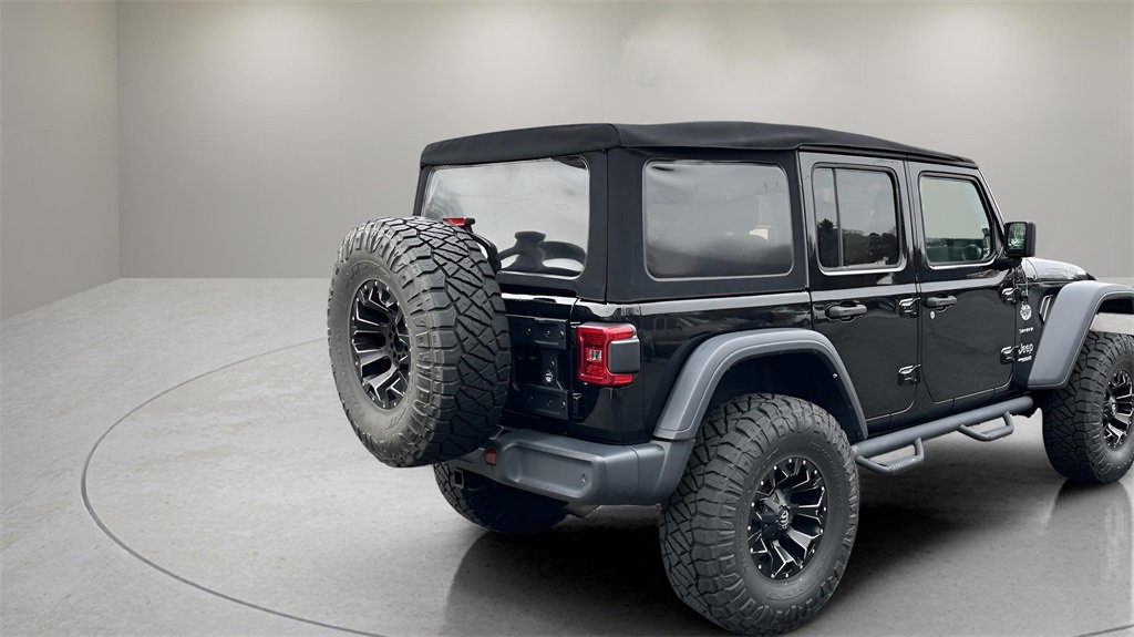 Used 2019 Jeep Wrangler Unlimited Sahara image 9