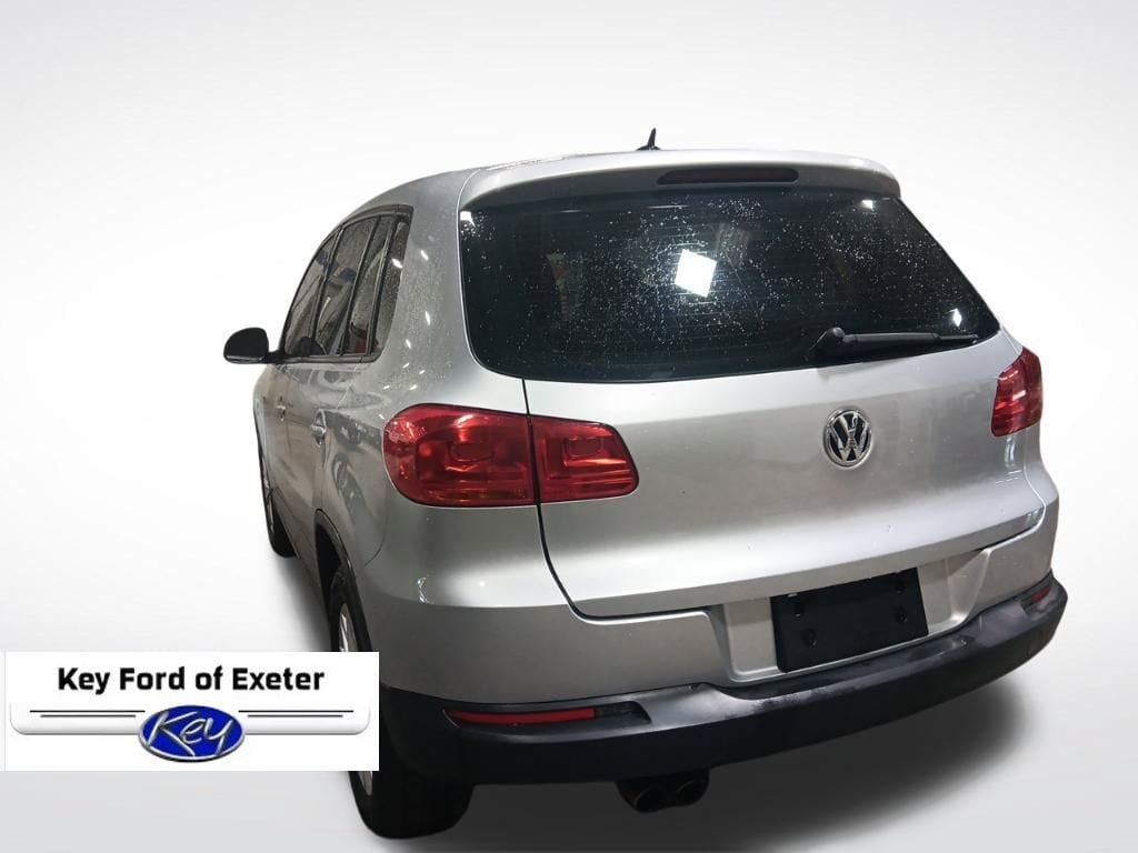 Used 2017 Volkswagen Tiguan Limited w/ Alloy Wheels Package AWD/4WD image 9