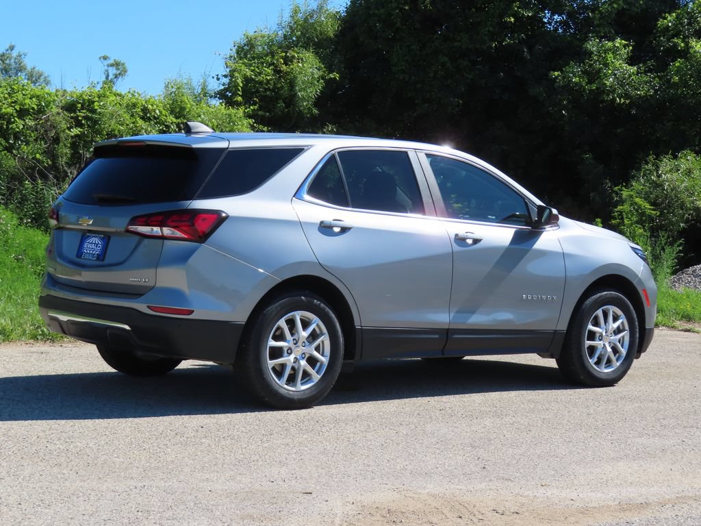 Used 2024 Chevrolet Equinox LT AWD/4WD image 3